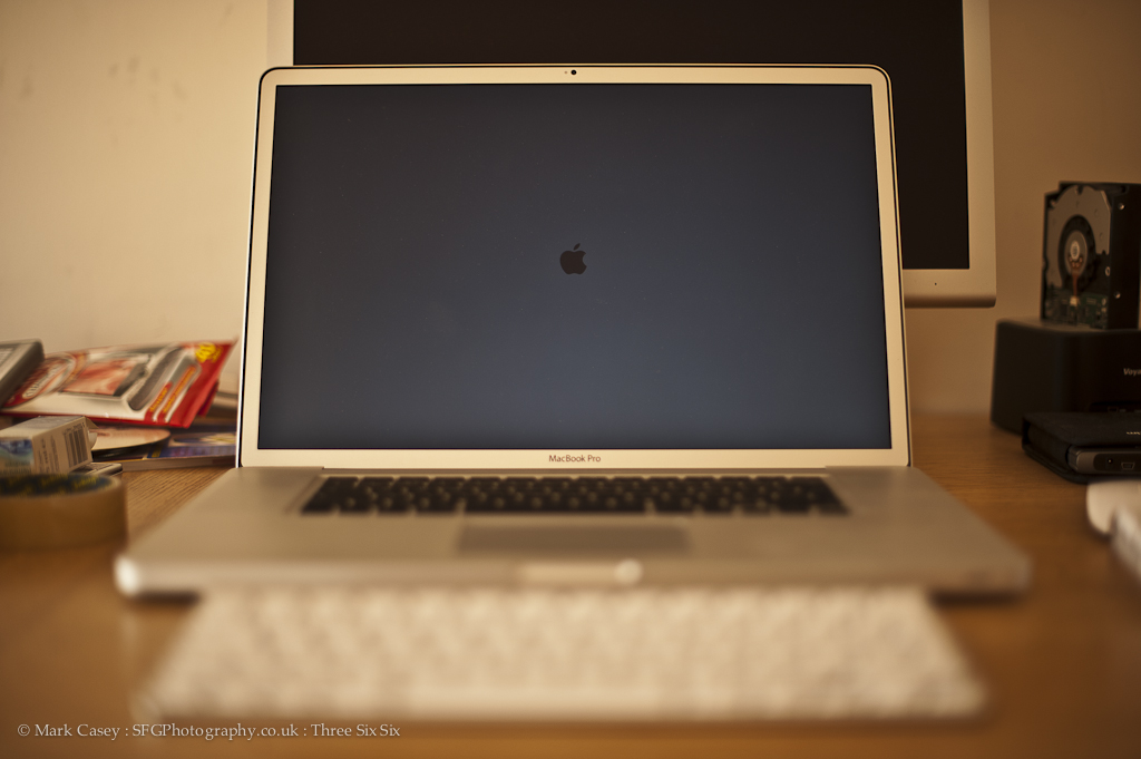 366-123 - Oh hai there MacBook Pro